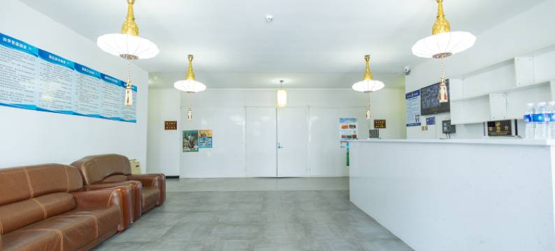 飞玥银晟酒店(乌兰布统草原景区店)图片