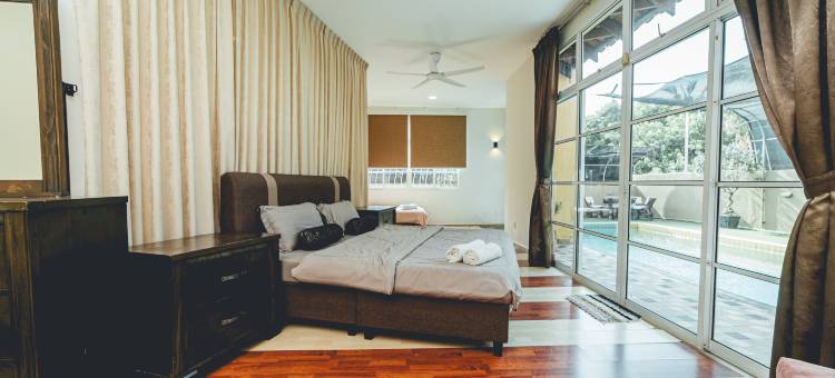 Batu Pahat Santalia Pool Villa 4BR 12pax图片