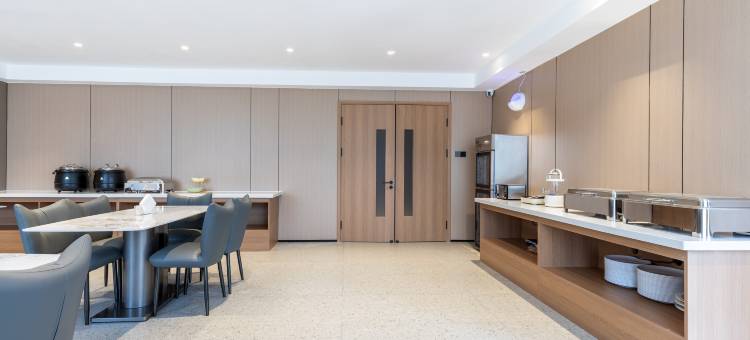 漫城酒店(天一生活广场店)图片