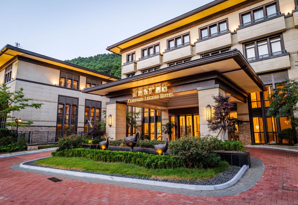 Clifford Legend Hotel over view