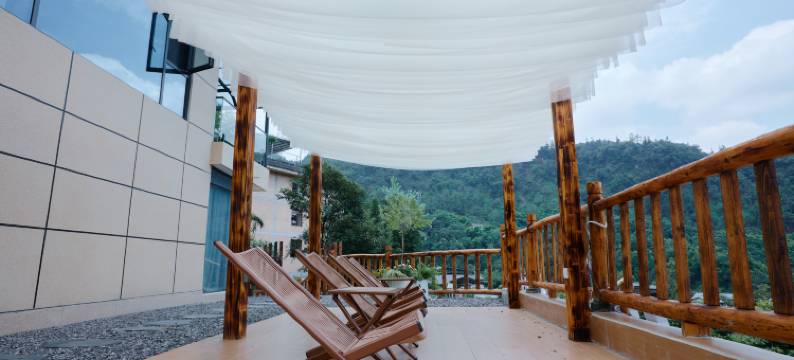 峨眉山依山归隐酒店(清音阁景区店)图片