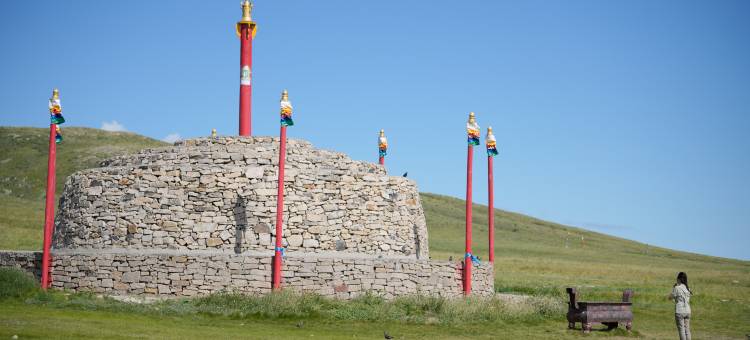 朵澜格尔宝格德山营地图片