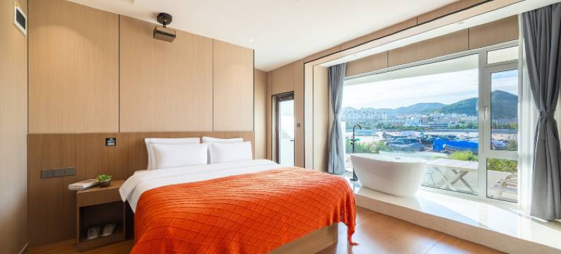 云筑·沙香海酒店(青岛石老人海水浴场店)图片