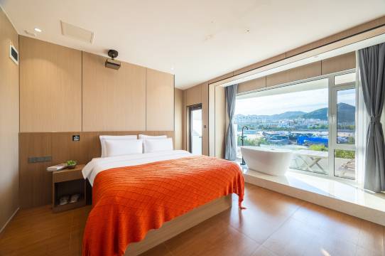 云筑·沙香海酒店(青岛石老人海水浴场店)图片