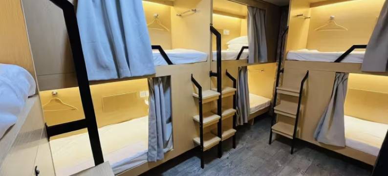 唐老鸭民宿(宁波火车站店)图片