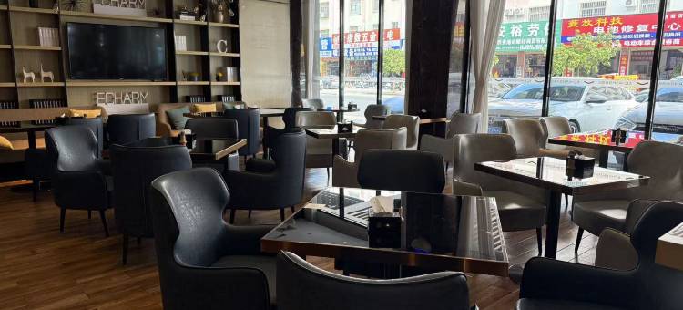 VES电竞酒店(贵港马草江公园高铁站店)图片