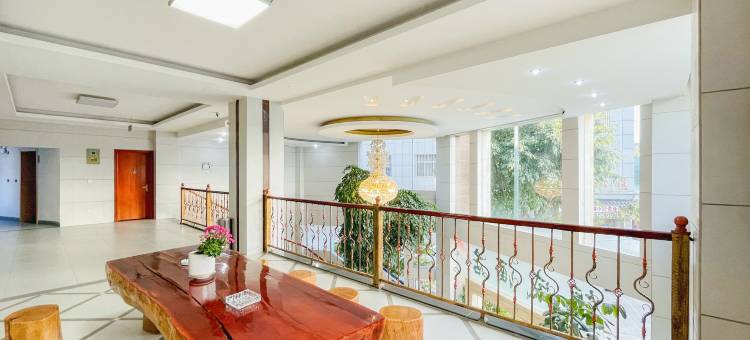 银盛酒店(宾川客运站店)图片