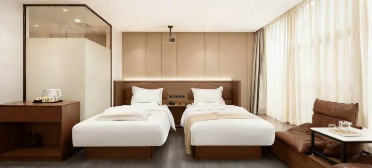 亚悦酒店(重庆解放碑步行街洪崖洞店)图片