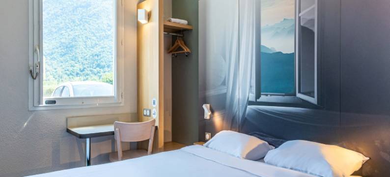 圣让德莫里安住宿加早餐酒店(B&B Hôtel Saint Jean de Maurienne)图片