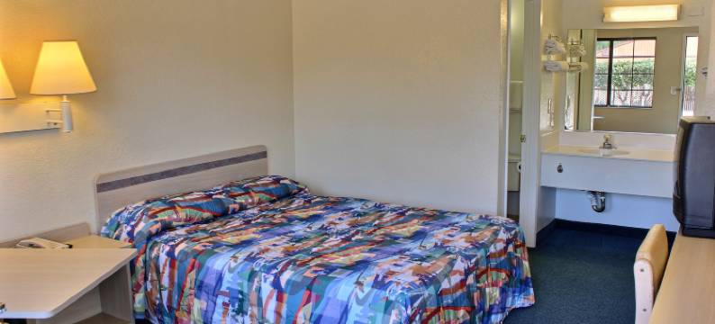 科灵加东6号汽车旅馆(Motel 6 Coalinga, CA - East)图片