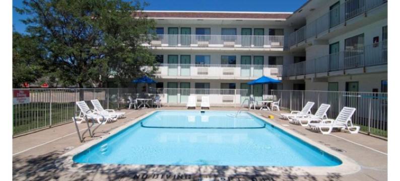 6号汽车旅馆明尼阿波里斯市北 - 罗斯维尔店(Motel 6 Roseville, MN - Minneapolis North)图片