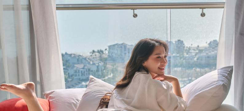 下龙湾德拉西酒店 - 现代湾景度假胜地(DeLaSea Ha Long Hotel - Modern Bayview Escape)图片