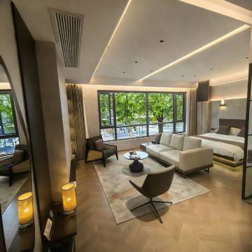 御见酒店(御窑景巷陶阳里景区店)