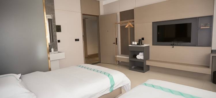 澜韵•YIXIANHOLIDAYSPA酒店(锦州义县朱瑞广场义县站店)图片
