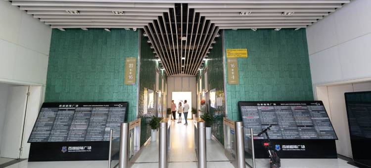 乐乐纯女生青年旅社(合肥蜀山万象汇市第三医院地铁站店)图片