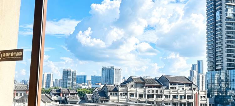 逸喆槿悦酒店(南宁朝阳广场地铁站三街两巷店)图片
