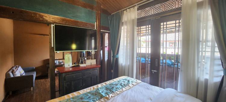 丽江普闲居客栈图片