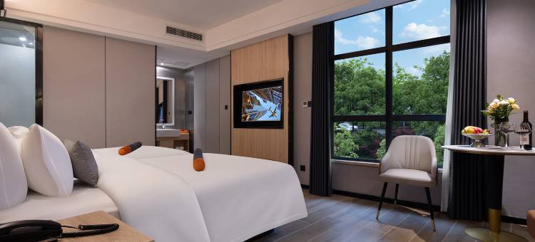 美漾·奢品酒店(麓谷科技园涧溏地铁站店)图片