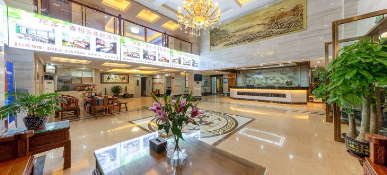 龙峯睿柏云酒店(英西峰林走廊店)图片