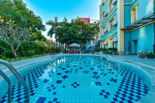 北海月半湾酒店(银滩国际客运码头店)预订价格,联系电话位置地址