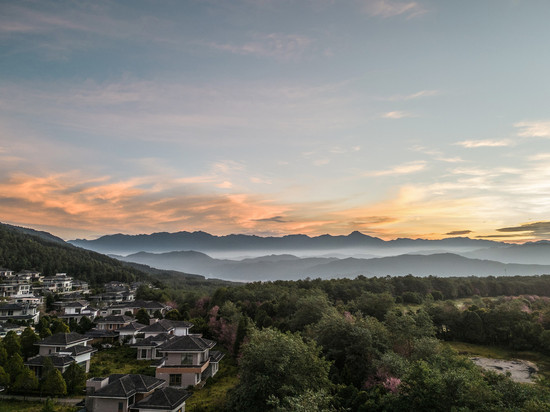 三宅一界·温泉森氧隐隅