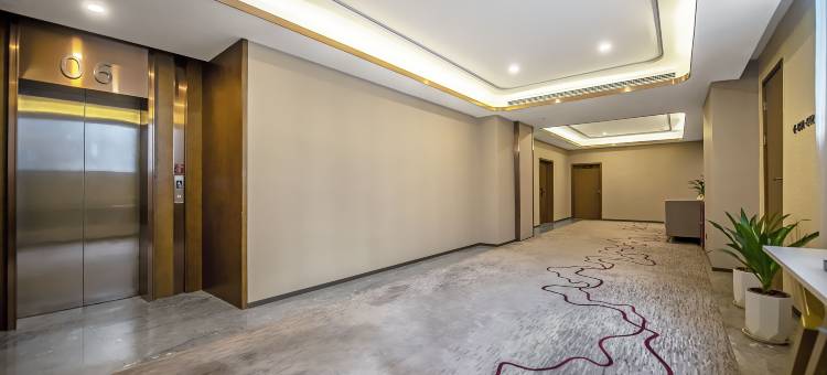 沁住庭院酒店(南坪四公里地铁站店)图片