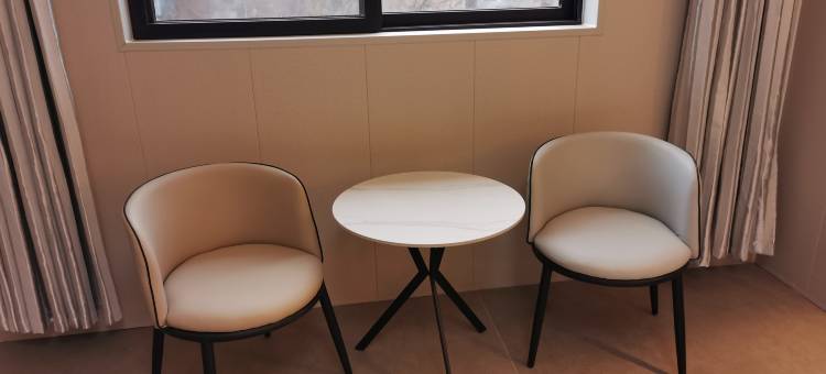 郑州锦田商务酒店(河南中医药大学第一附属医院人民路地铁站店)图片