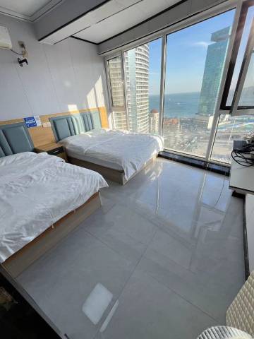 爱琴海岸公寓(青岛栈桥火车站店)