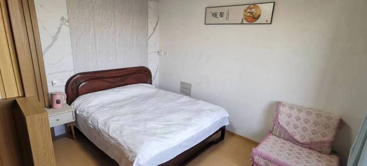 暖嘉旅舍(大季家高铁站蓬莱机场店)图片