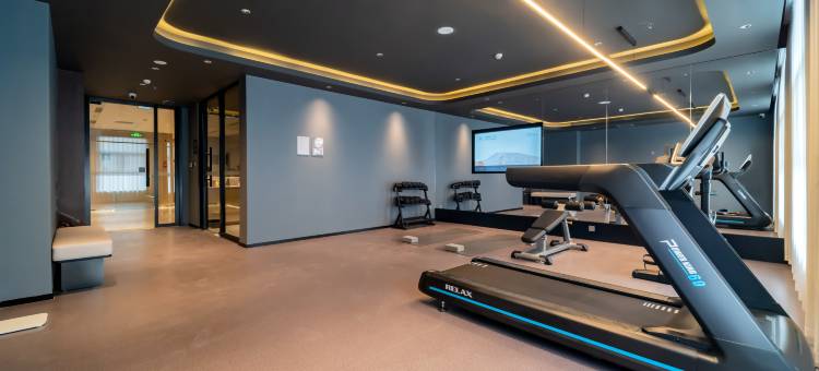 长春净月潭公园净月大街亚朵酒店图片