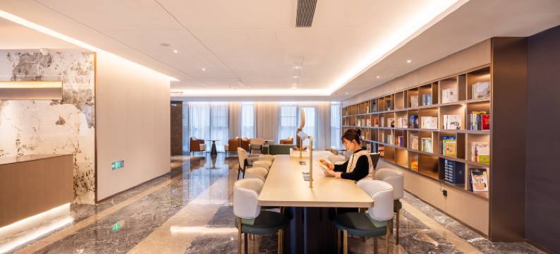 徐州云龙湖珠山景区亚朵酒店图片