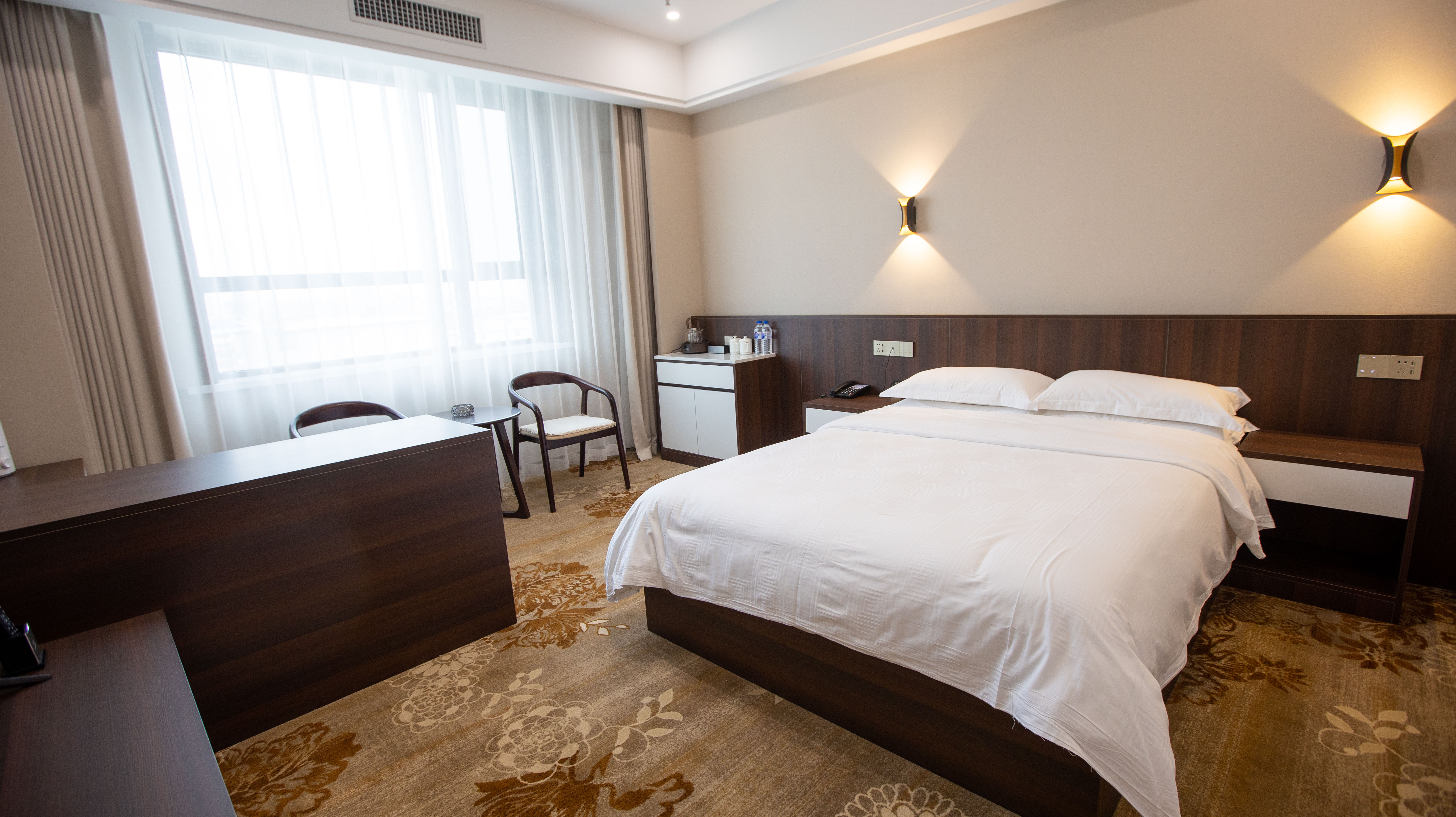 Baicheng HotelOver view