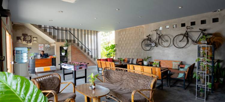 红多兹伊斯兰酒店-近龙目岛震中购物中心(RedDoorz Syariah near Lombok Epicentrum Mall)图片