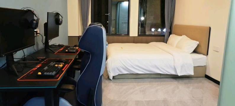 南波万电竞酒店图片