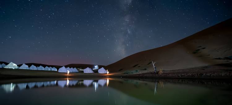 大漠星迹露营地图片