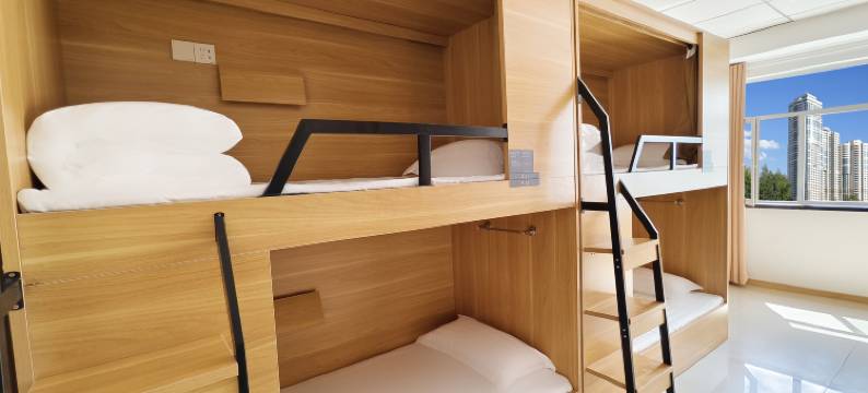 三只猫青旅(爱特购物中心店)图片