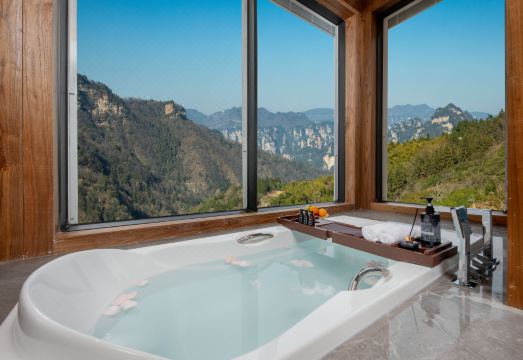 Valley Love Holiday Home (Zhangjiajie Forest Park Zhongmen Ticket Station Store) over view