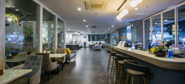 芭堤雅皇后酒店(Empress Pattaya Hotel)图片