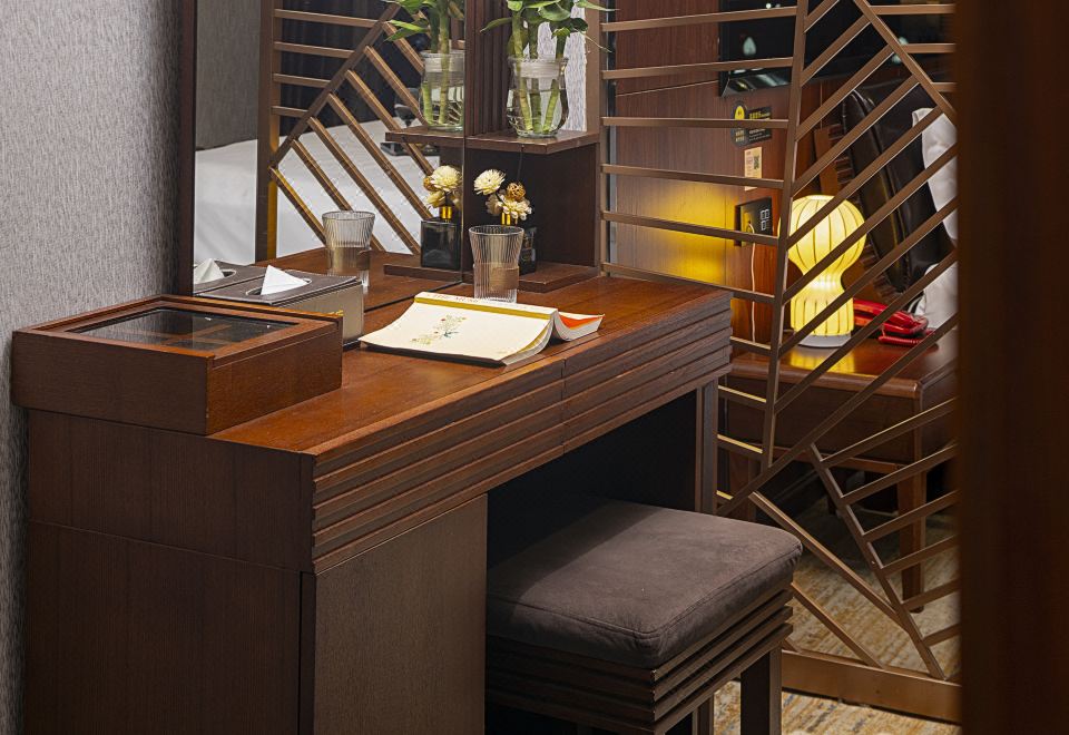 Jinzuo Hotel Hotel Overview