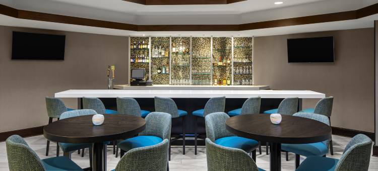 夏洛特南方公园希尔顿逸林酒店(DoubleTree Suites by Hilton Hotel Charlotte-Southpark)图片