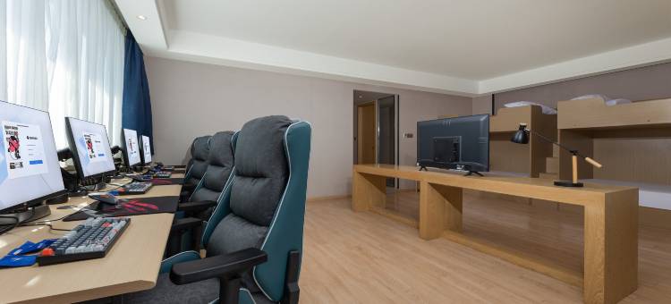 网鱼电竞酒店(苏州东太湖吴江人民广场店)图片