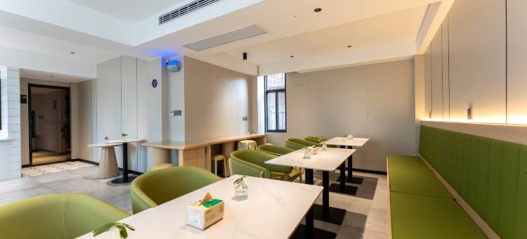 艺龙瑞云酒店(仙桃汉江路店)图片