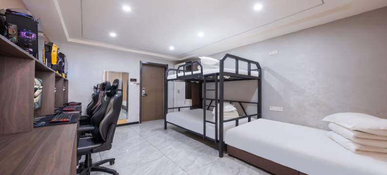 源计划电竞酒店(滨州山东航空学院店)图片