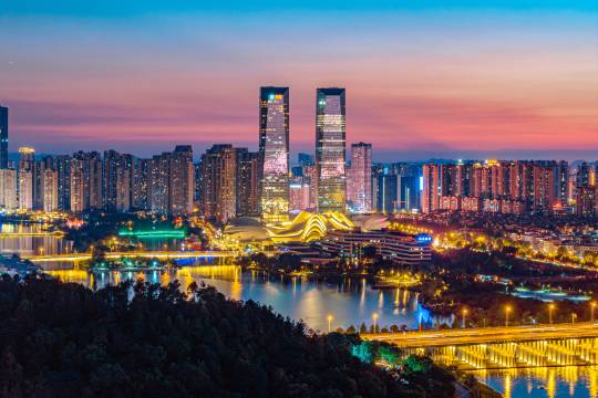 長沙梅溪湖金茂豪華精選酒店