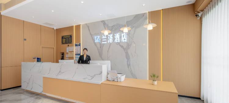 兰泽酒店(阿坝县格尔登寺店)图片