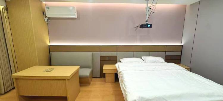 镇江精品公寓(乐达广场店)图片