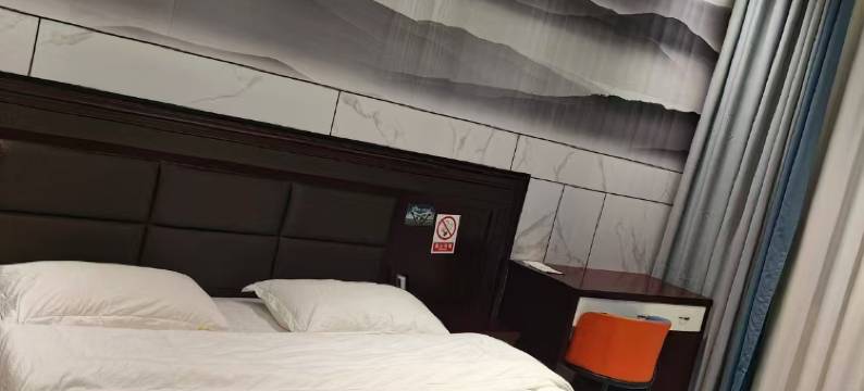 镇康勐捧大酒店图片