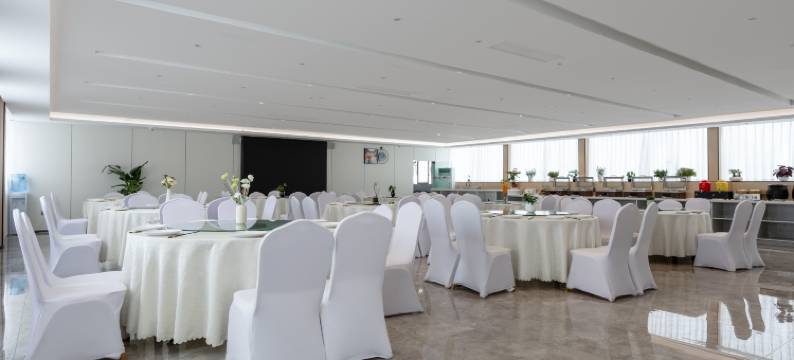 美迪家大酒店(西昌旅游集散中心店)图片