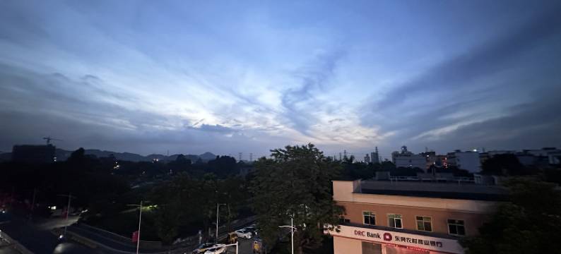 东莞莲峰酒店(寮步松湖智谷产业园店)图片