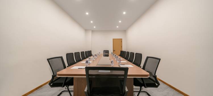 龙猫精灵酒店(温宿阿克苏红旗坡机场店)图片